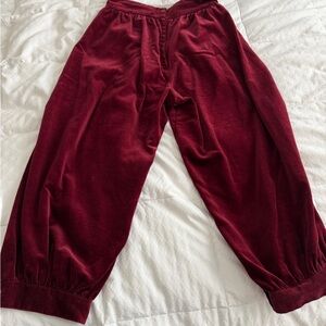 Jessica McClintock Burgundy Velvet Capris